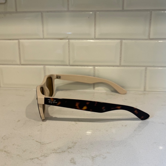 Ray Ban Sunglasses - Picture 6 of 9